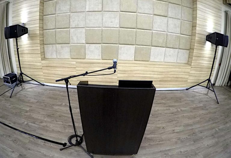 prezentare sistem audio public speaking L-Acoustics